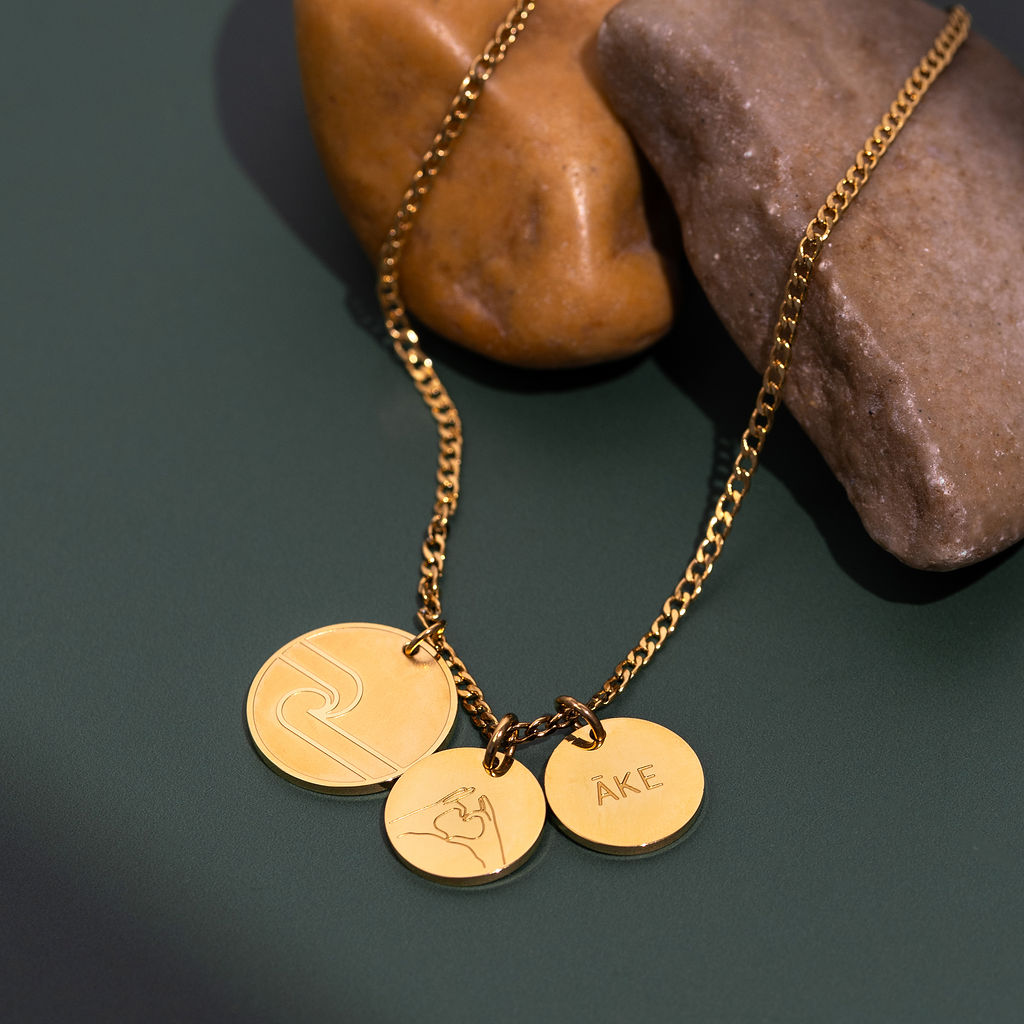 TINO, AROHA, ĀKE NECKLACE