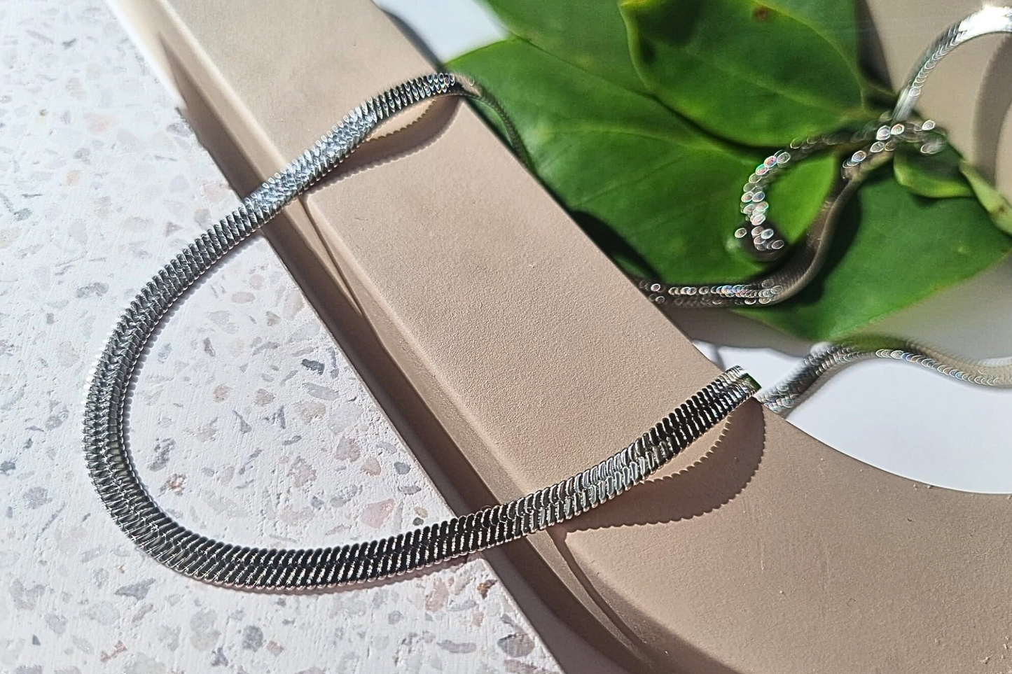 NIKO SNAKE NECKLACE