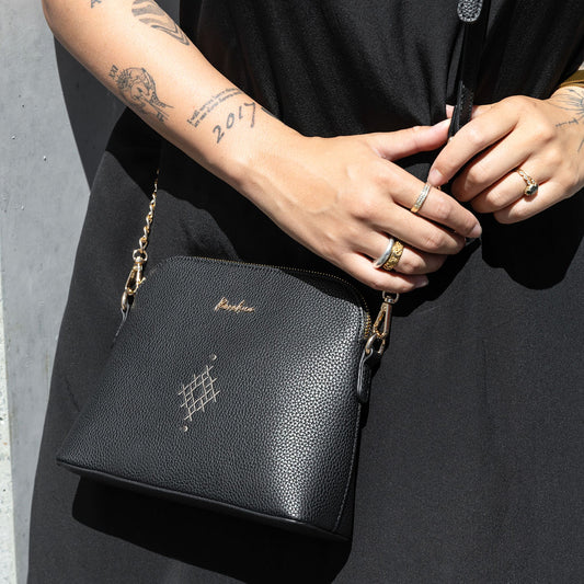 PUĀWAI CROSSBODY PĒKE