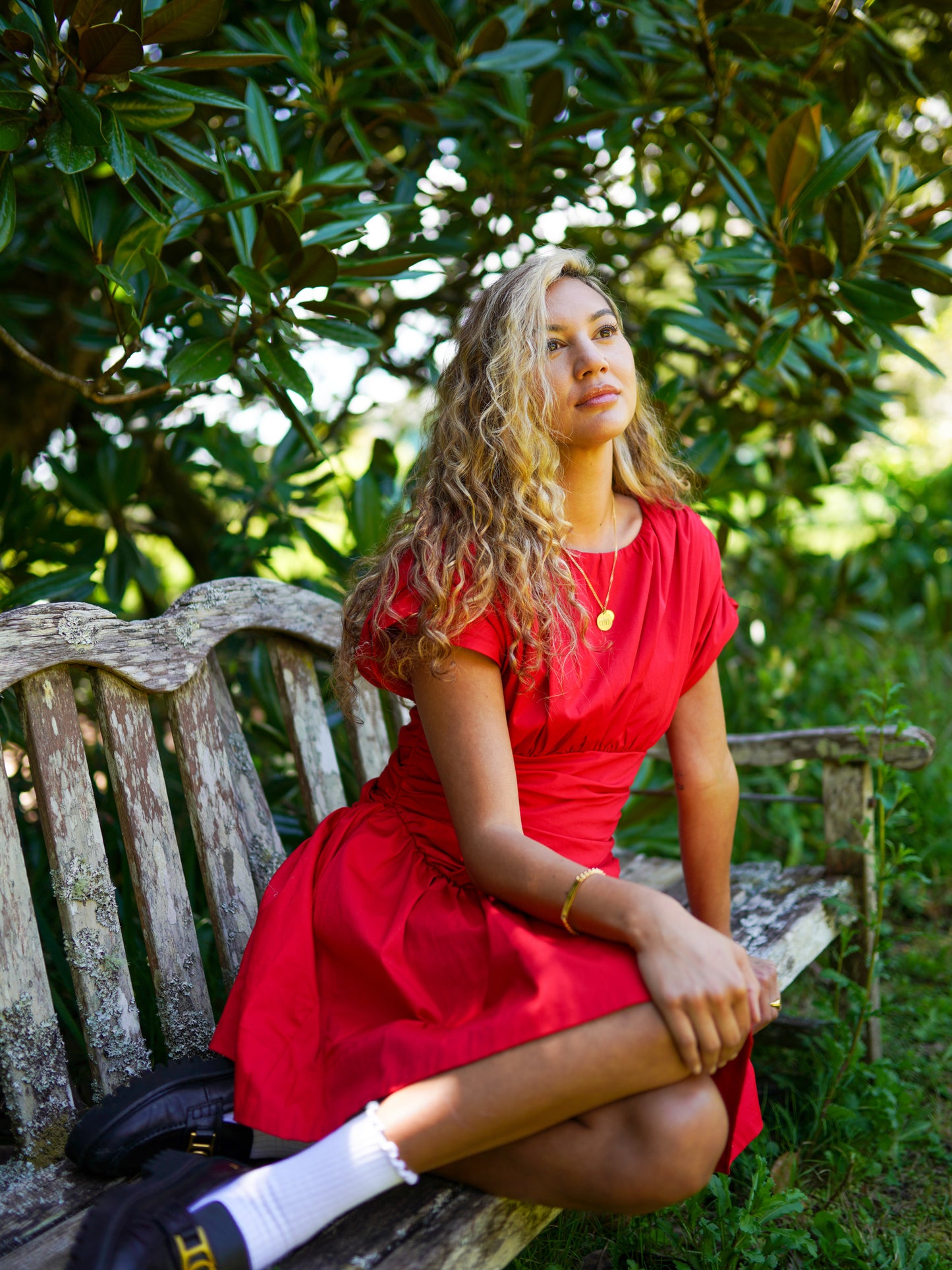 NEVER CEDED SOVEREIGN NECKLACE