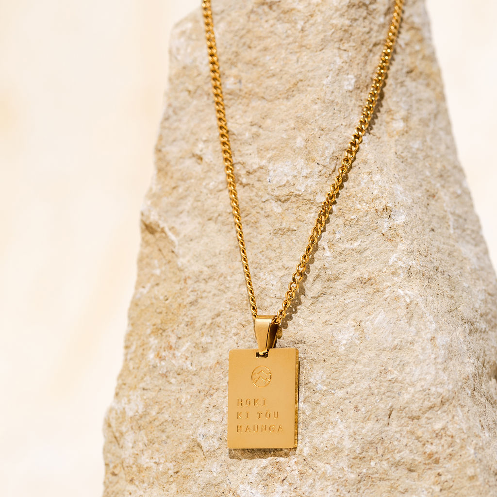 HOKI KI TŌU MAUNGA NECKLACE