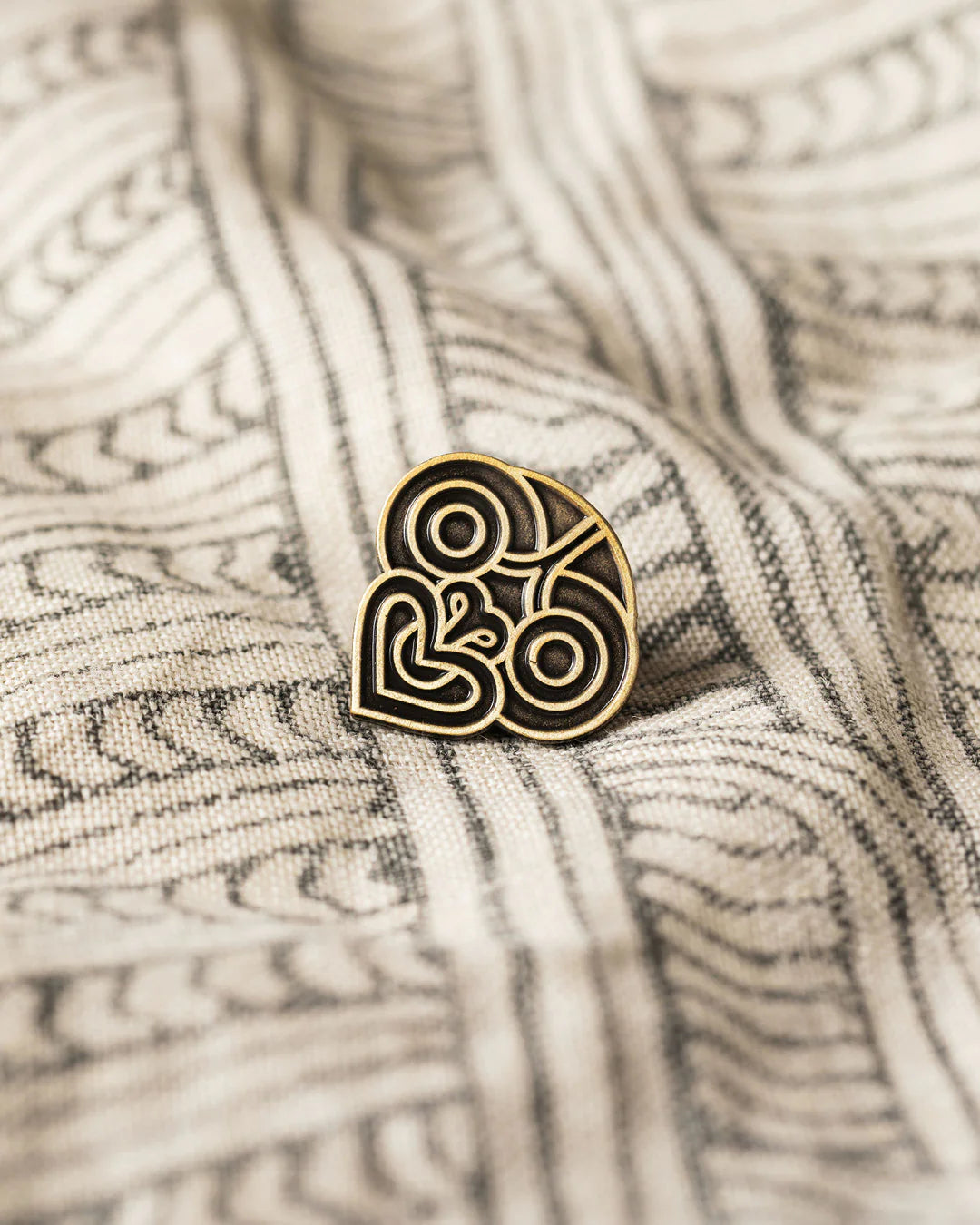 MĀORI ANTIQUE GOLD PINS