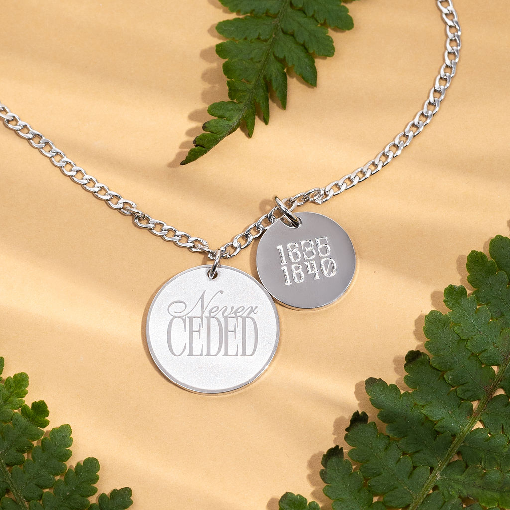 NEVER CEDED SOVEREIGN NECKLACE
