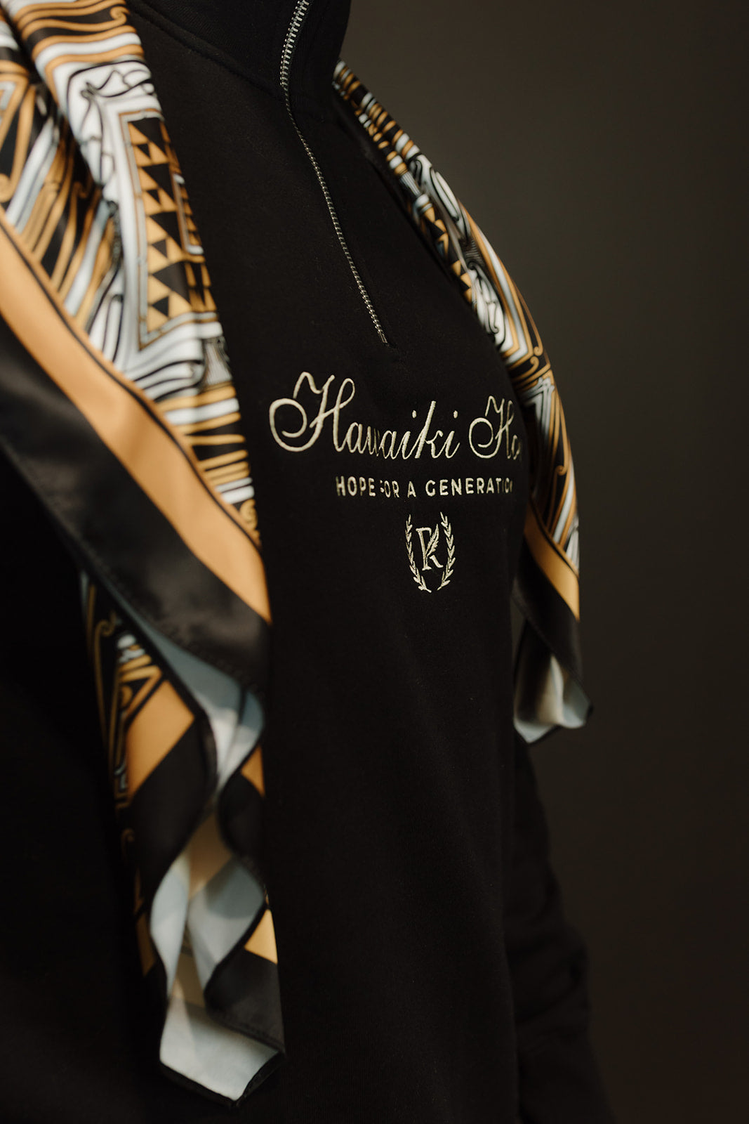 HAWAIKI SCARF