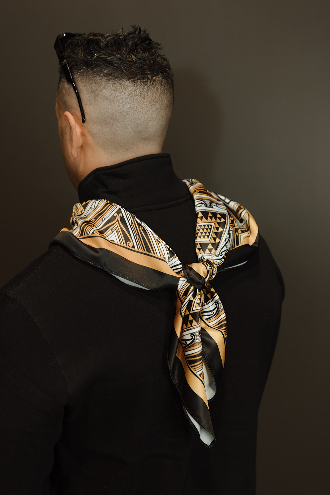 HAWAIKI SCARF