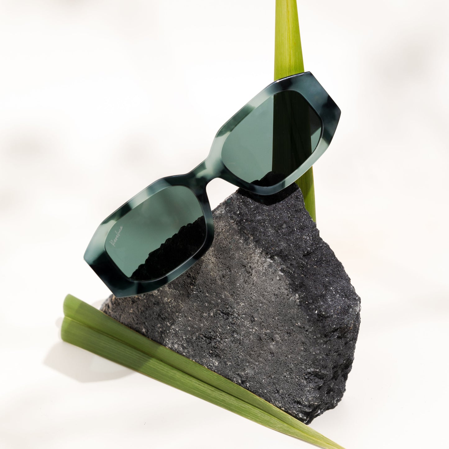 POUNAMU SUNGLASSES