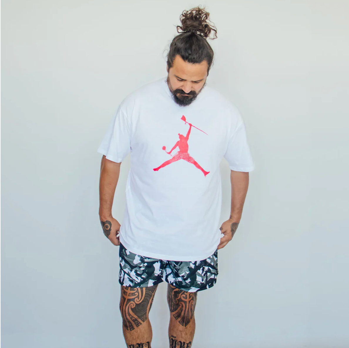 KARAWHIUA TEE