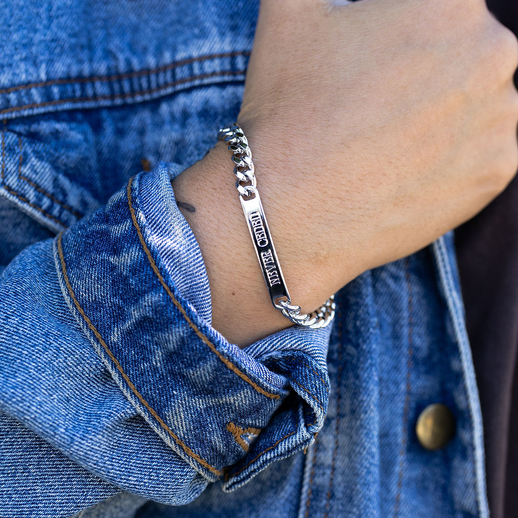 NEVER CEDED BRACELET
